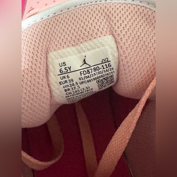 Nike Air Jordan 1 Mid GS Fierce Pink - size 6.5Y - Picture 6 of 6